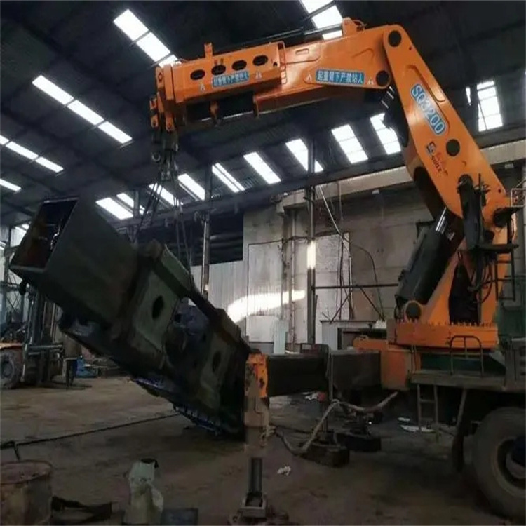 小板镇200吨折臂吊出租