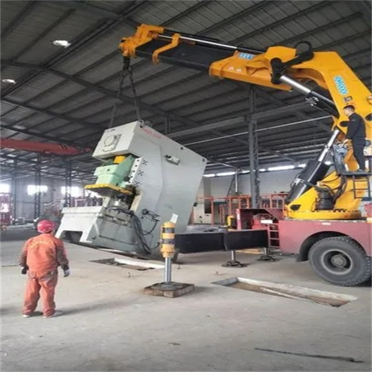 小板镇80吨折臂吊车出租附近电话