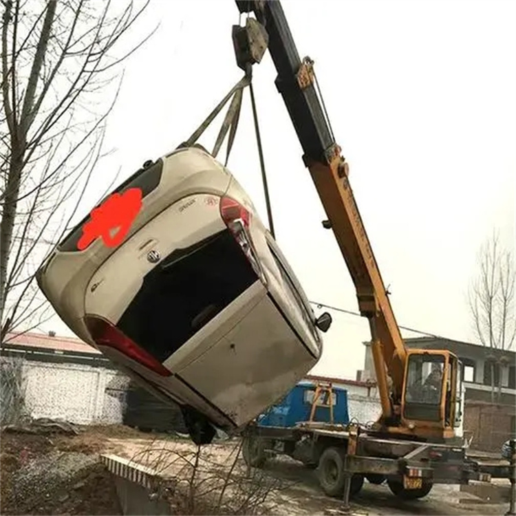 小板镇随时待命，吊车24小时道路救援服务全解析